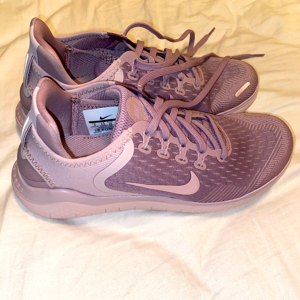 Nike Free Run Tennis Shoes